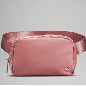 Lululemon Everywhere Belt Bag